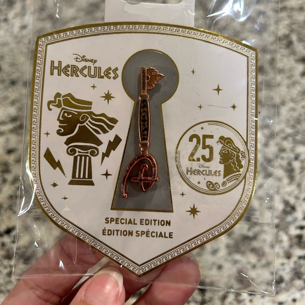 NWT Hercules special edition Disney key pin
